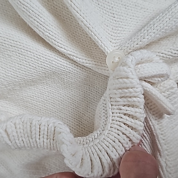 4 For $20 Gap Baby Gap Sweater With Ruffles in Size 3T - Picture 7 of 8